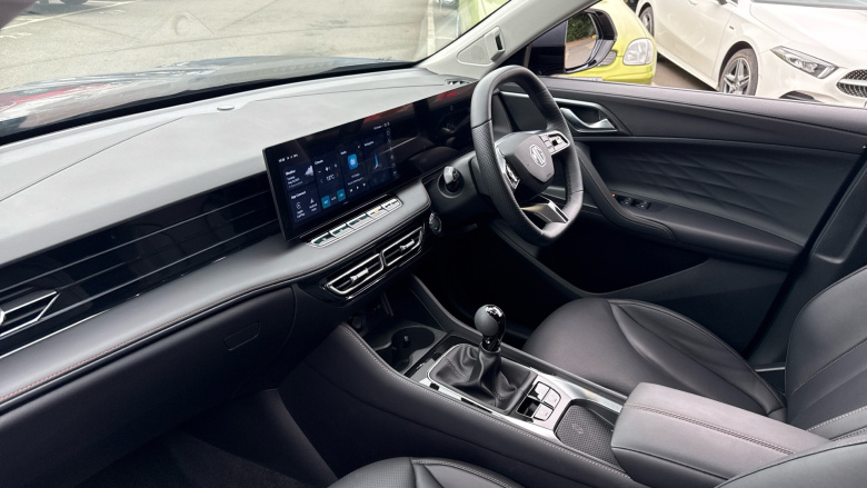 MG HS 1.5 T-GDI Trophy 5dr Petrol Hatchback